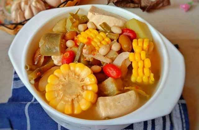 8 Resep Sayur Kuah yang Segar dan Mudah Dibuat