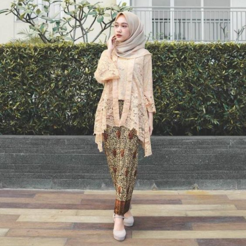 40 Model Kebaya Modern Hijab Yang Stylish Dan Menawan